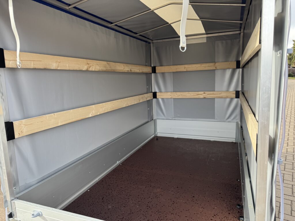 Mietanhänger Ladefläche